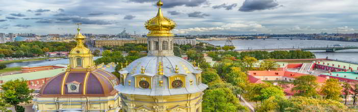 In VA's winternummer 4-2020: Flamencodanseres Conchita Boon als tolk van het hart | De van oorsprong Russische acupuncturist Vladimir Dmitriev over zijn zoektocht naar de poorten naar verborgen schoonheid | Willem Beekman over de metamorfose van de pioenroos & andere verhalen | Wil Uitgeest & Het geheim van de smid